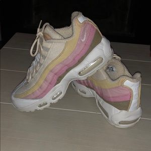 Nike Air Max 95. Size 8
